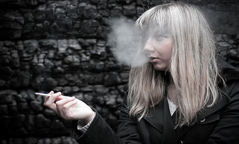 What is the dream of a smoking woman